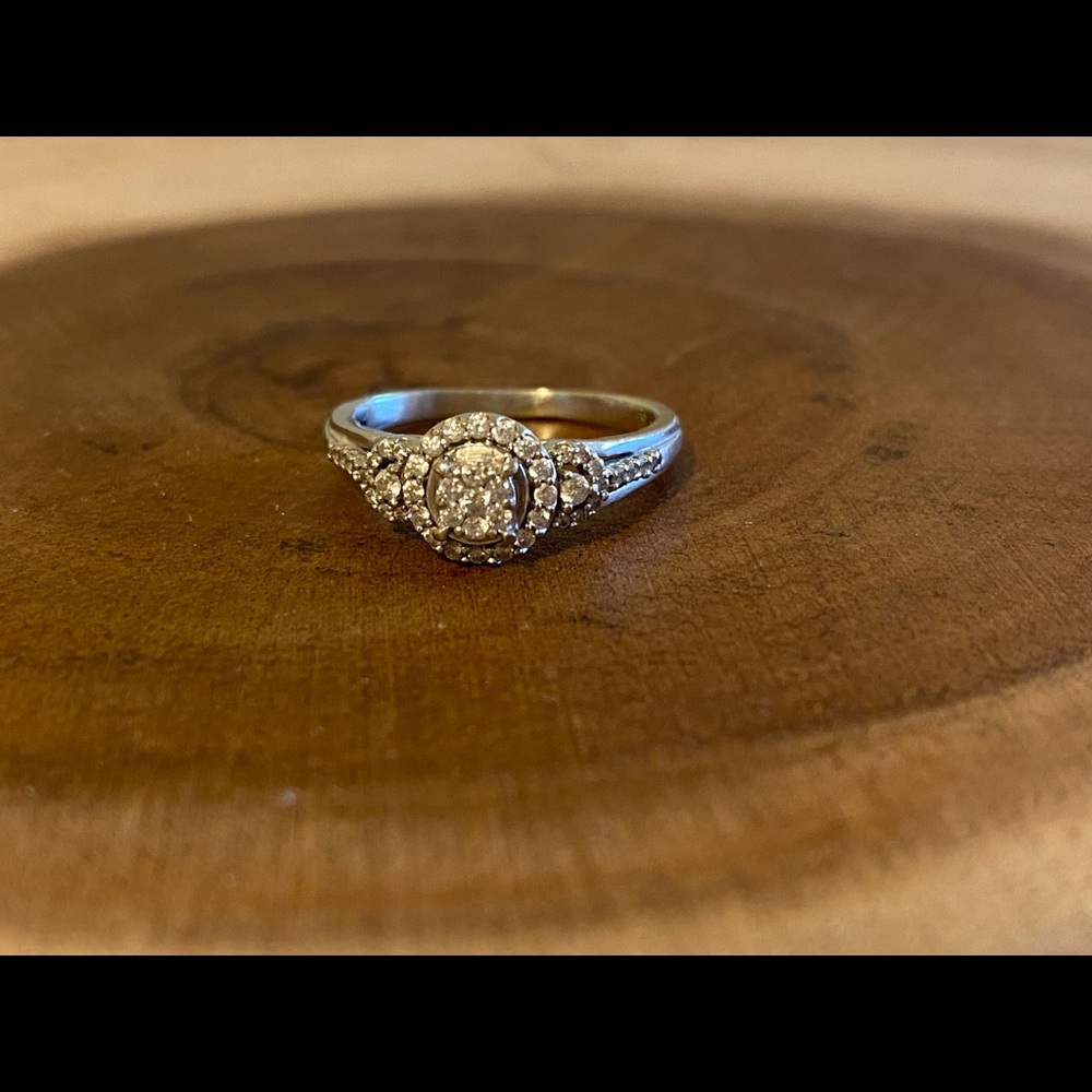 ZALES Engagement Ring